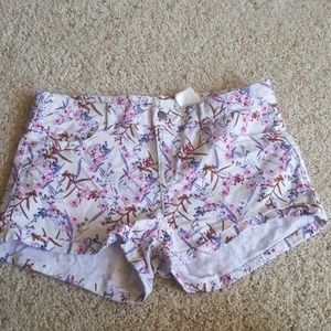 H&M Floral print shorts